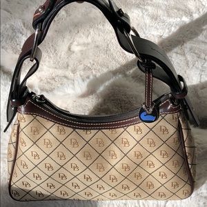 Dooney & Bourke shoulder bag